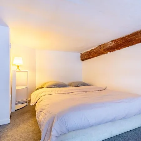 Apartment Au Coeur De L'ecusson - De Caractere